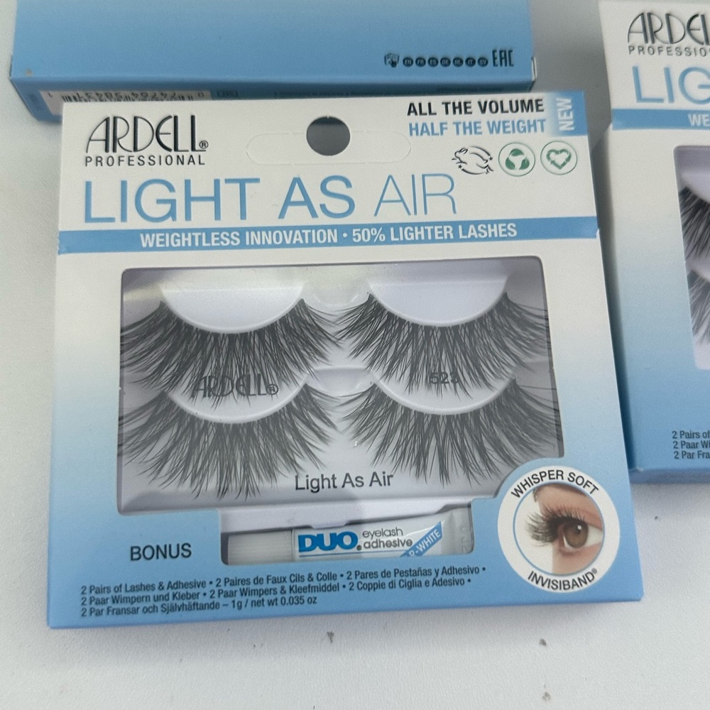 Ardell Light As Air Lashes with DUO Adhesive